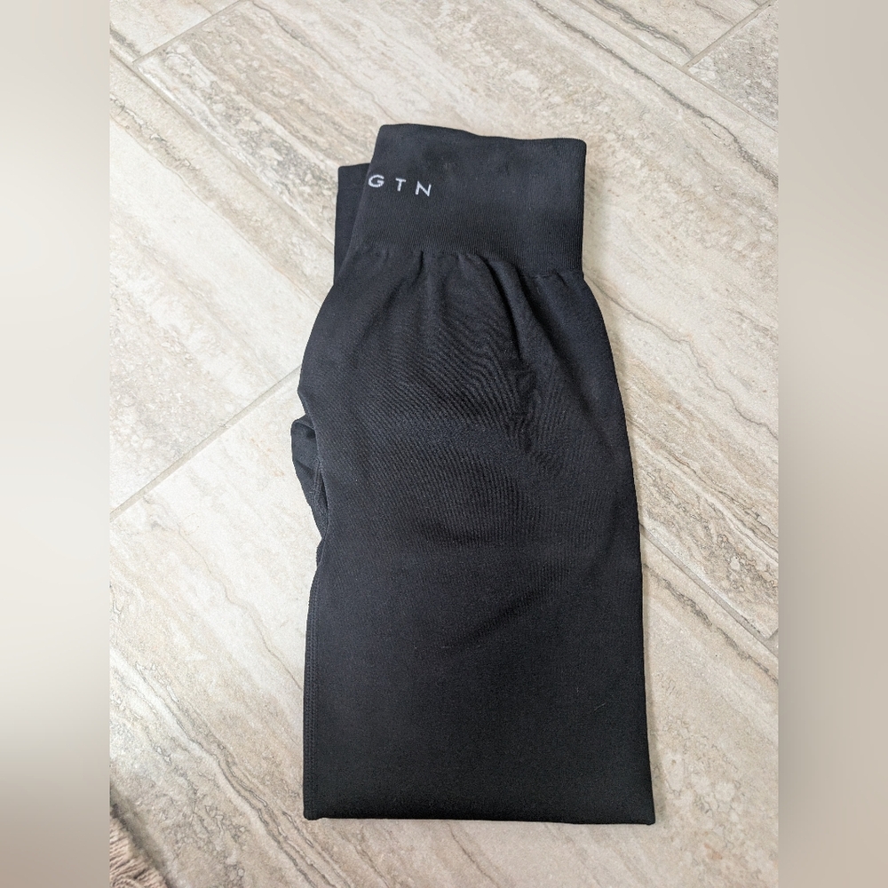 NVGTN Solid Black Leggings